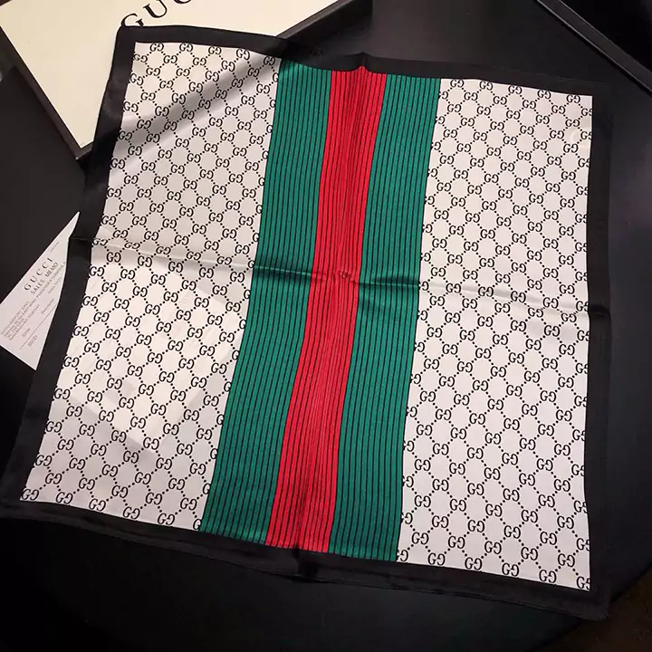 GUCCI スカーフ おしゃれ